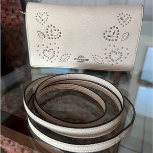 HAYDEN CROSSBODY CLUTCH W/ HEART BANDANA RIVETS (F55615) CHALK/MULTI/SILVER!